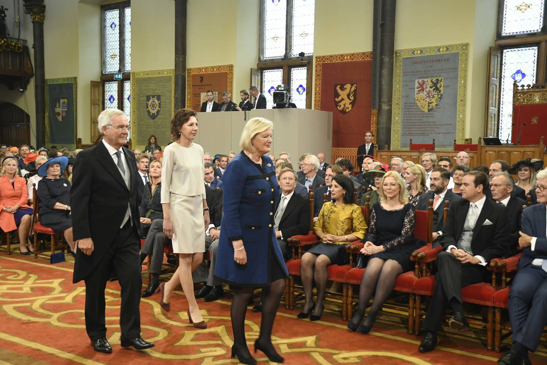 Voorzitter Broekers-Knol met de Griffiers van de Eerste en Tweede Kamer, Geert Jan Hamilton en Simone Roos