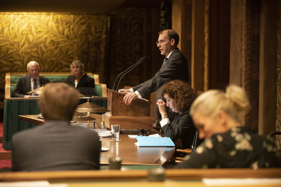 Staatssecretaris Snel van Financiën tijdens het debat op 11 december 2018