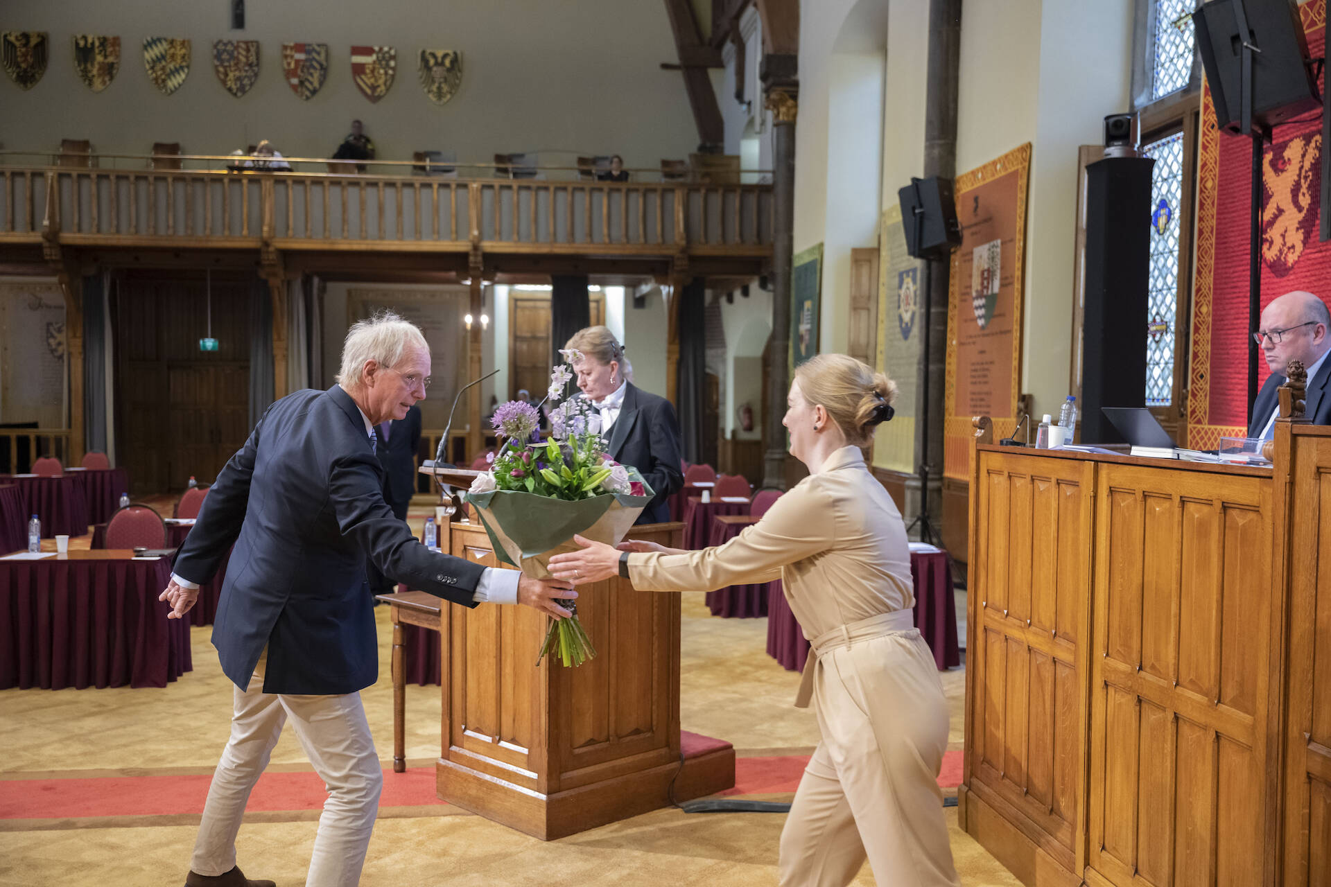 Felicitaties voor senator Pouw-Verweij (FVD) die tijdens het debat haar maidenspeech hield