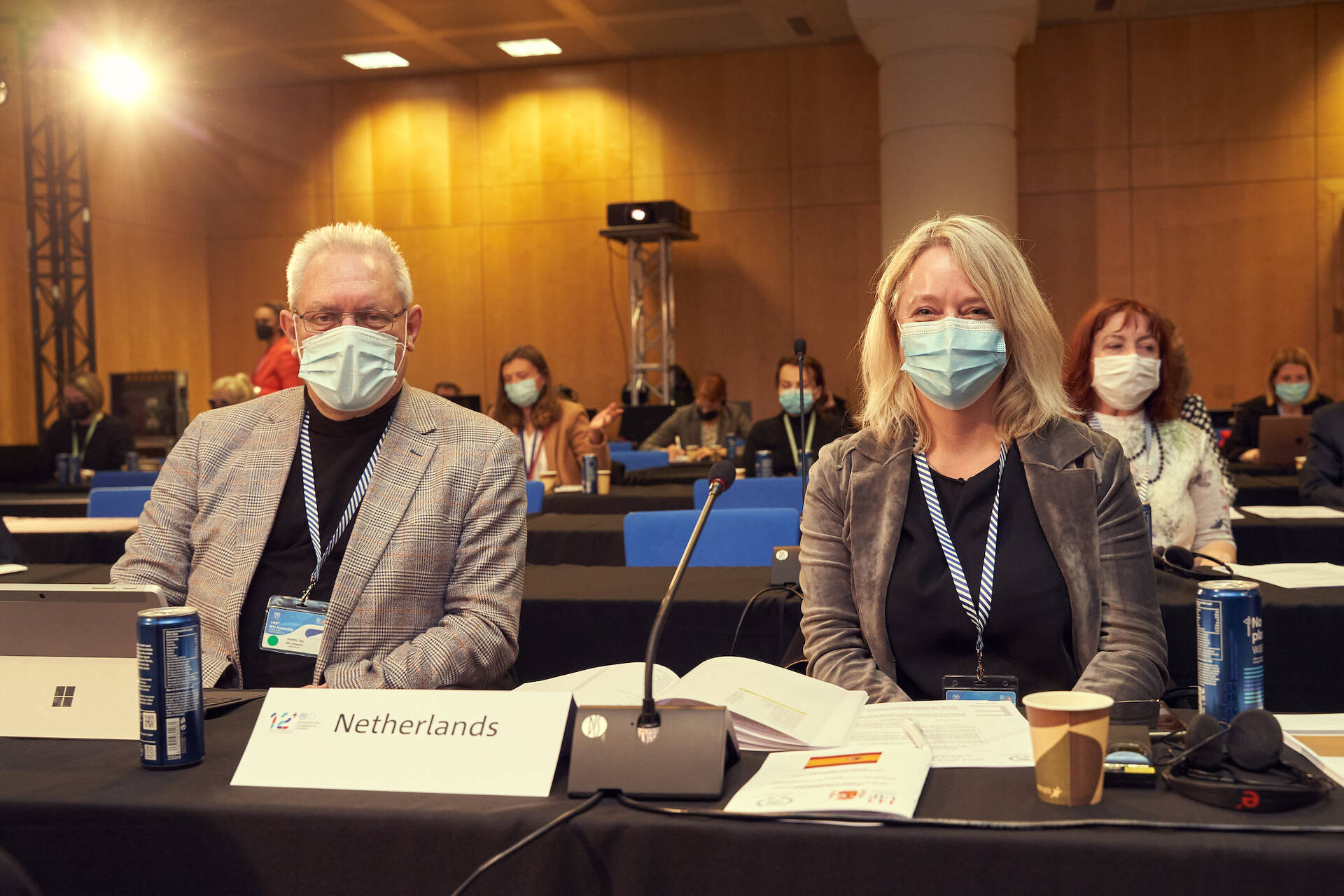 Eerste Kamerlid Ton Raven en Tweede Kamerlid Agnes Mulder tijdens de IPU in Madrid