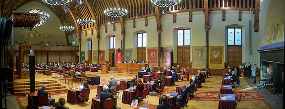 Eerste Kamer nu echt weg van Binnenhof