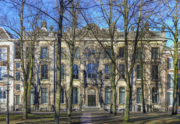 Huis Huguetan, waarin de Eerste Kamer deels is gevestigd