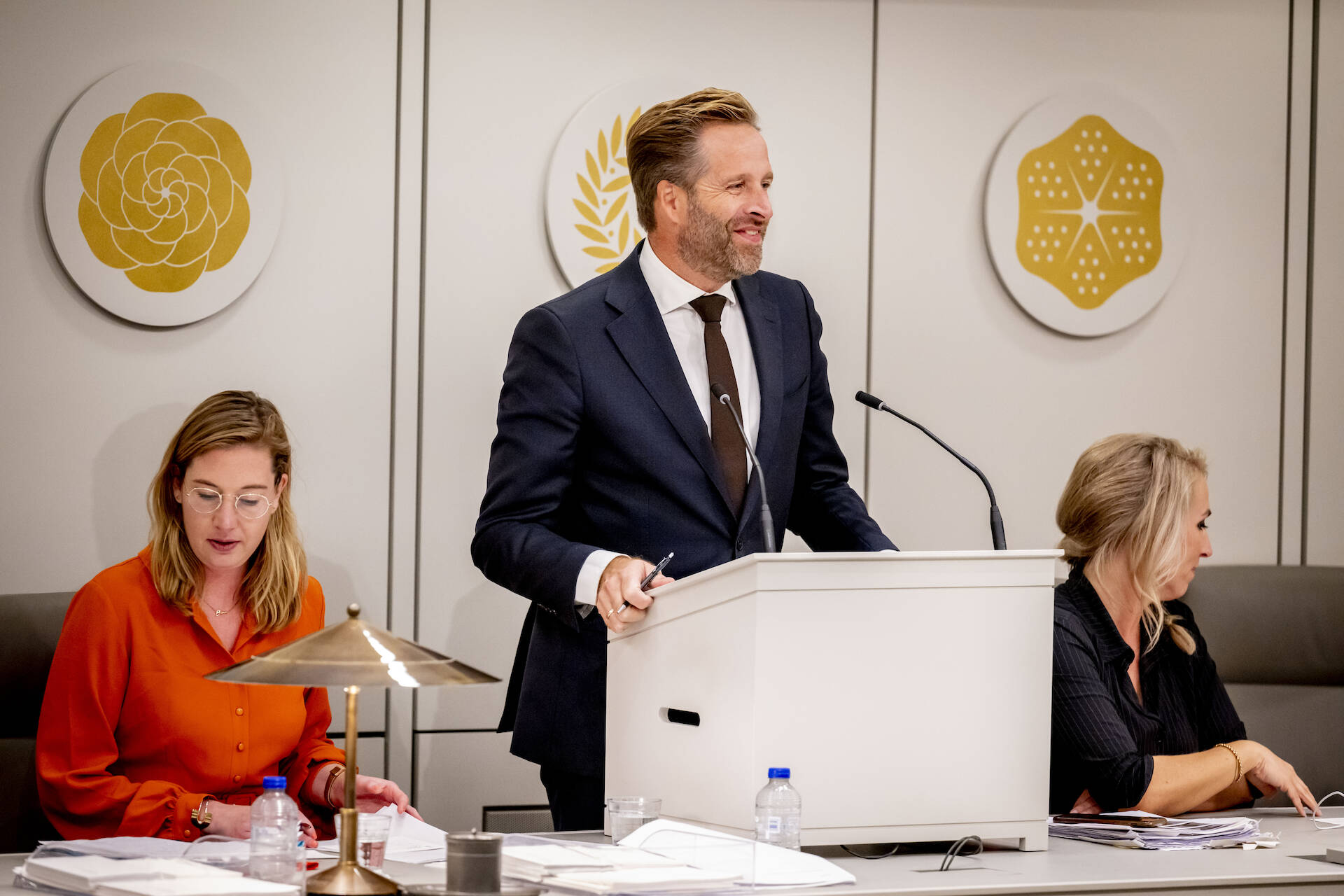 Minister De Jonge tijdens het debat op 3 oktober 2023