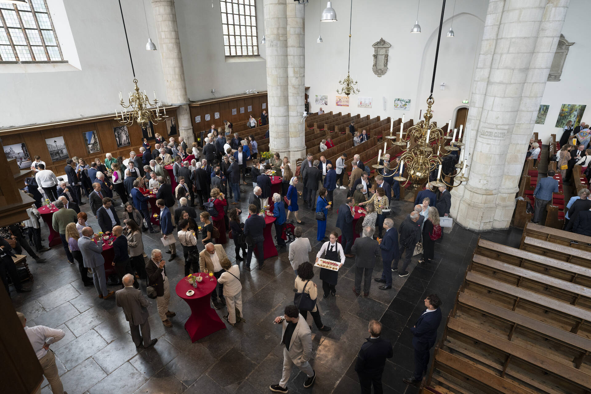 Symposium had plaats in een goedgevulde Kloosterkerk in Den Haag