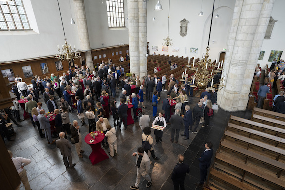 Symposium had plaats in een goedgevulde Kloosterkerk in Den Haag