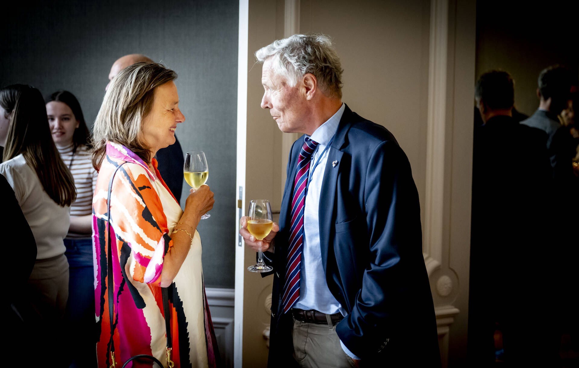 Geanimeerde gesprekken tijdens de receptie