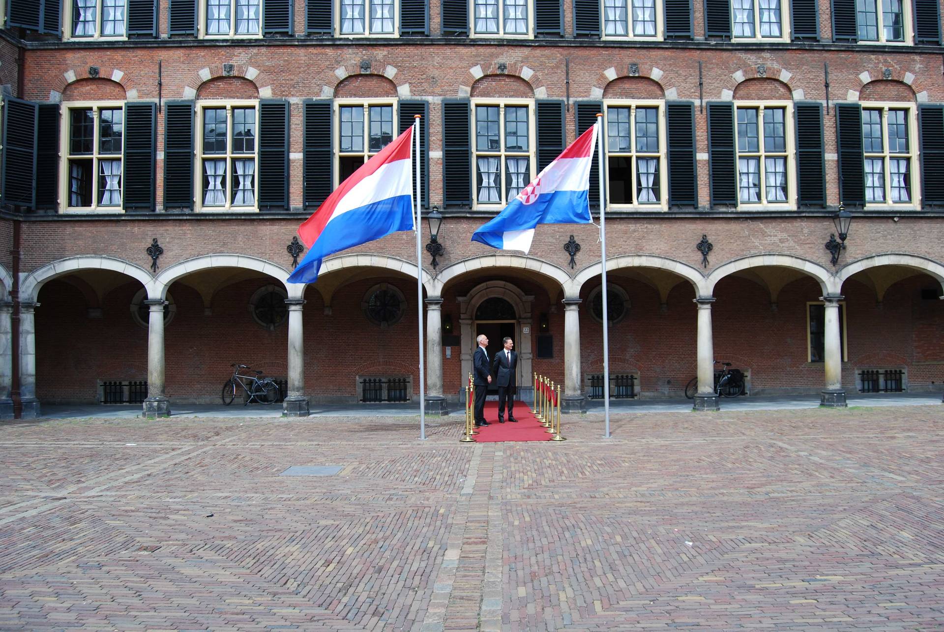 (c) Eerste Kamer der Staten-Generaal