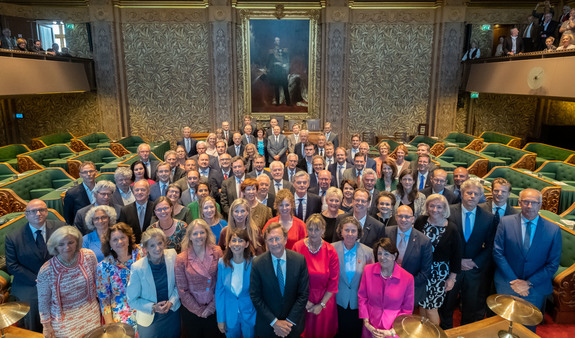 Nieuwe Eerste Kamer geïnstalleerd: alle 75 senatoren